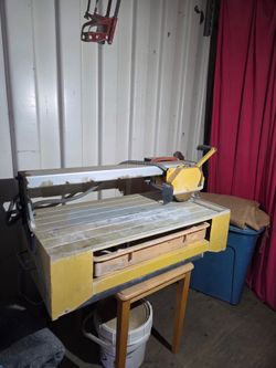 Tile cutter