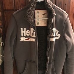 Hollister zip up faux fur jacket medium
