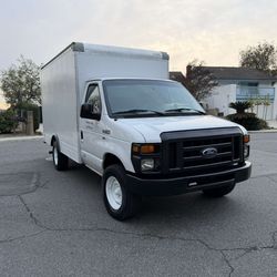 2015 Ford E350 12ft box truck