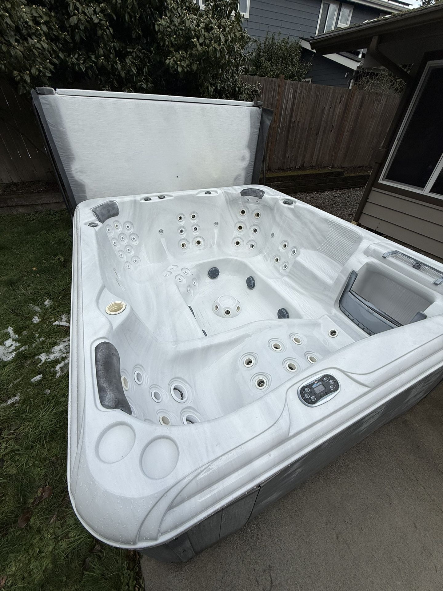 Tropic Seas Spa 8 Person Hot Tub