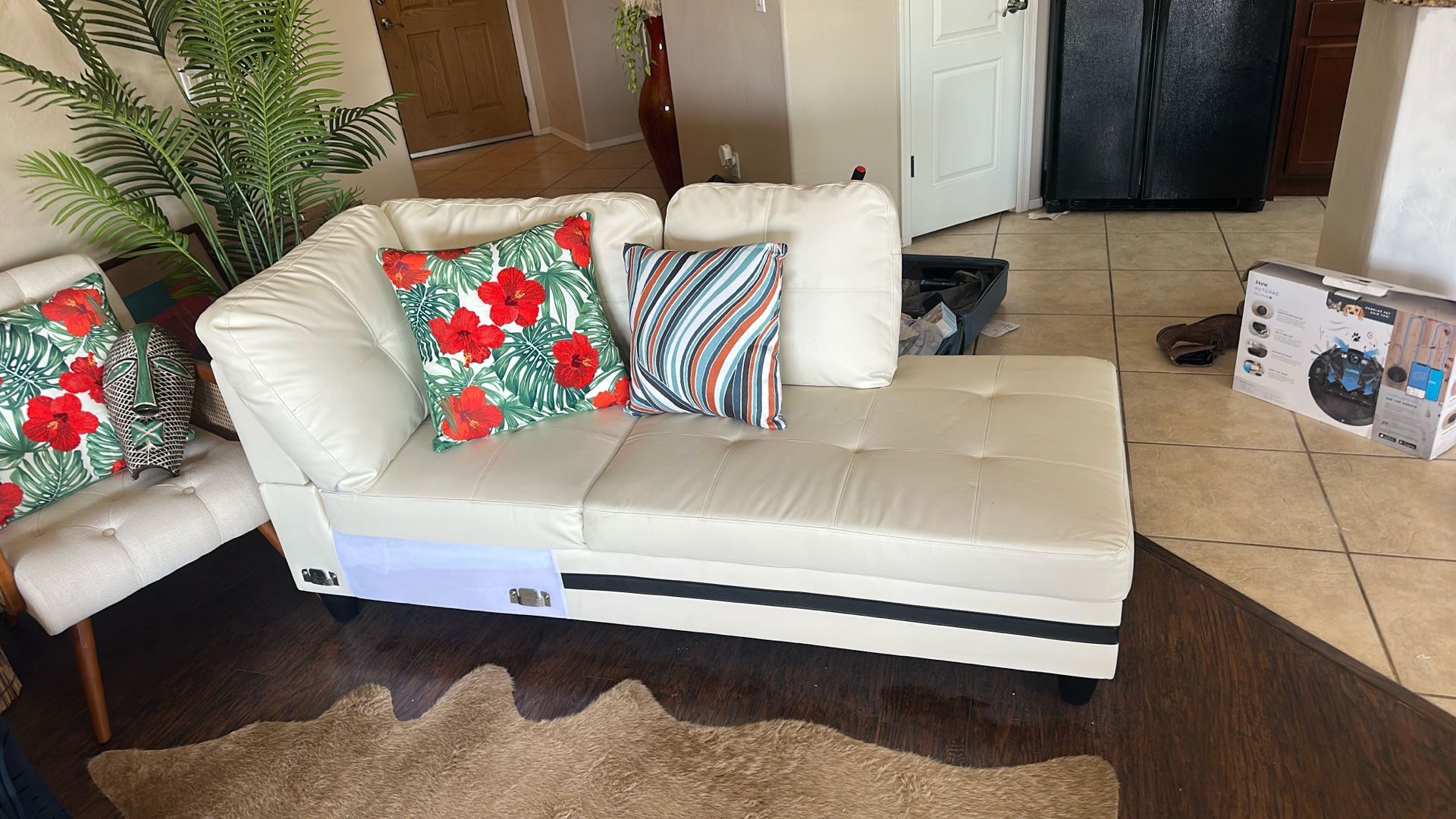 Gorgeous Sectional (half) $180 OBO - 72” by 32” Excellent Condition