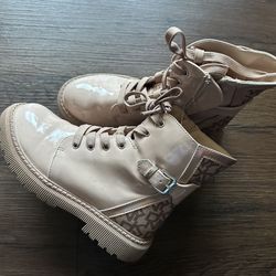 Like New Girls Boots DKNY, Size 2us