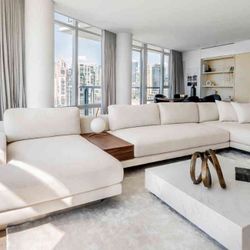 Rove Concepts Left Chaise 3 piece Sectional (5 days old) (Stock photo actual color next pics) ❤️