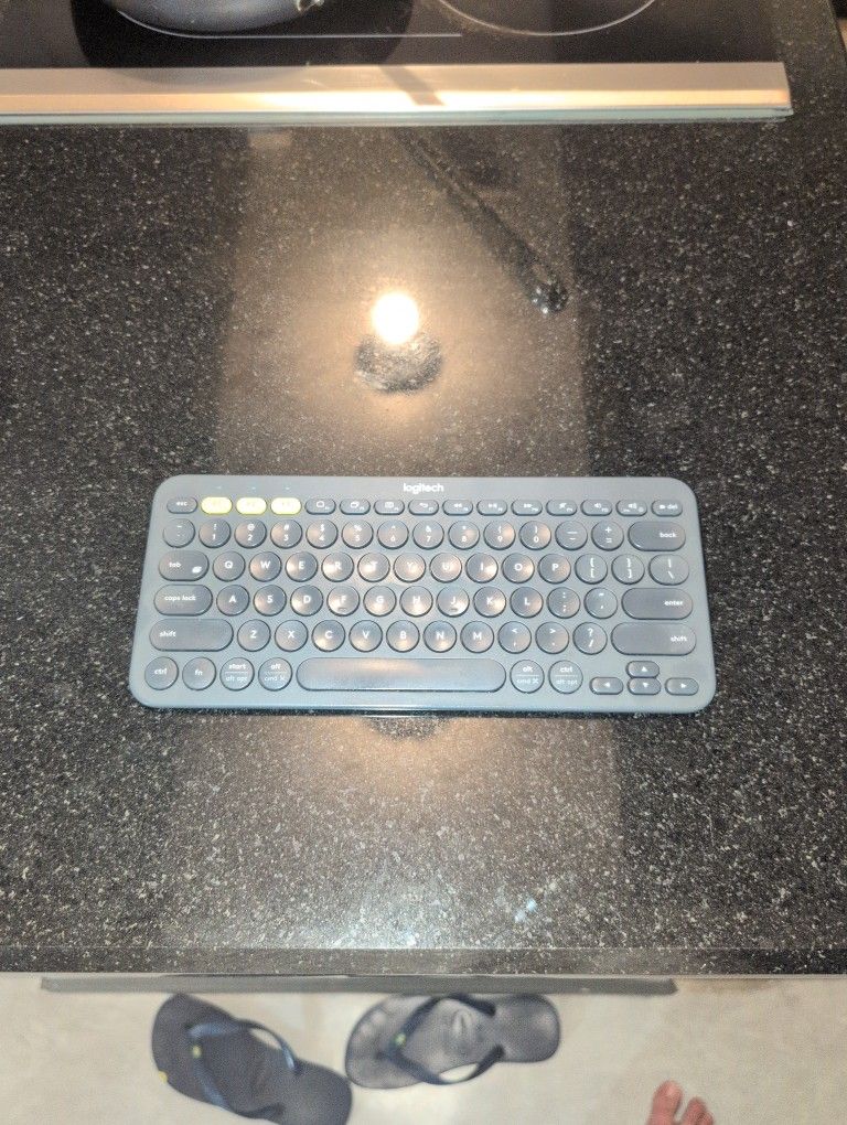 Logitech Keyboard 