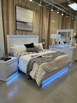 Glamorous, alluring & luxurious are a few words to describe this beautiful 5 pc bedroom set