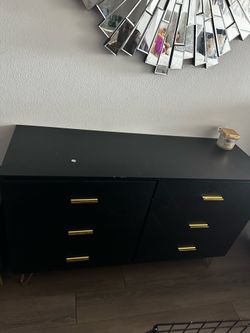 Dresser 6 drawers black color