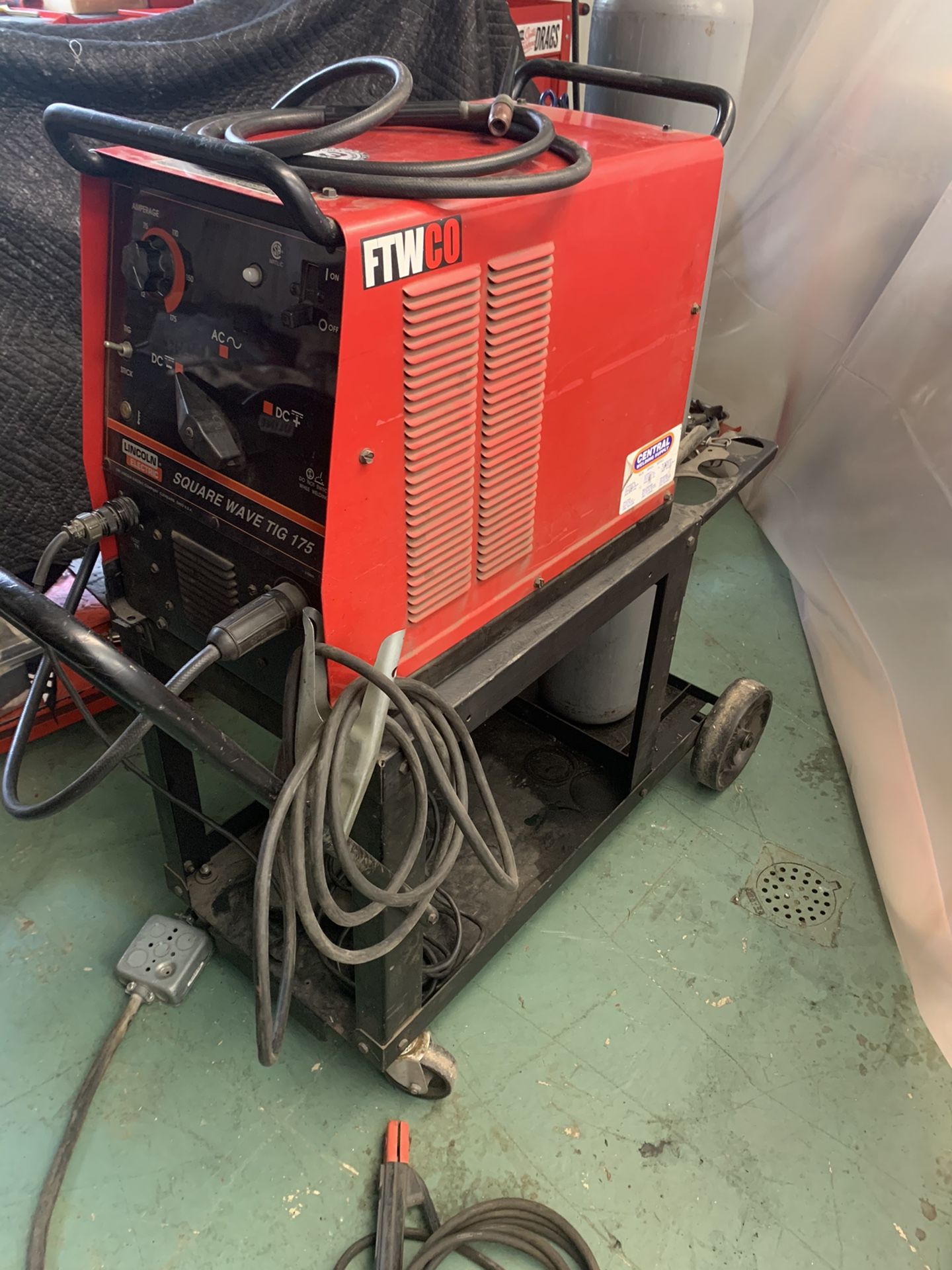 Lincoln Square Wave 175 TIG Welder AC/DC for Sale in Issaquah, WA OfferUp