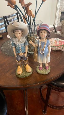 Figurines