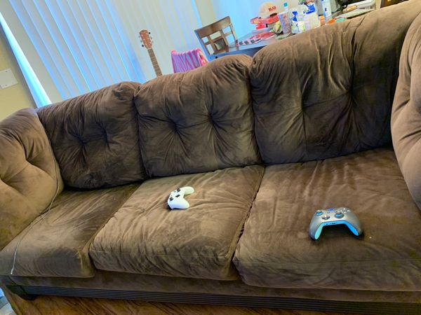 Brown couch for Sale in Sacramento, CA - OfferUp