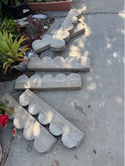 Concrete scallops