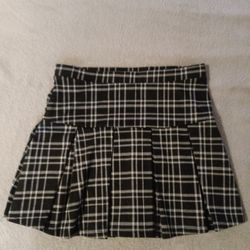 Blk/White Plaid Skirt 