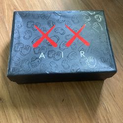 Jordan Cement kaws 4s Size 7