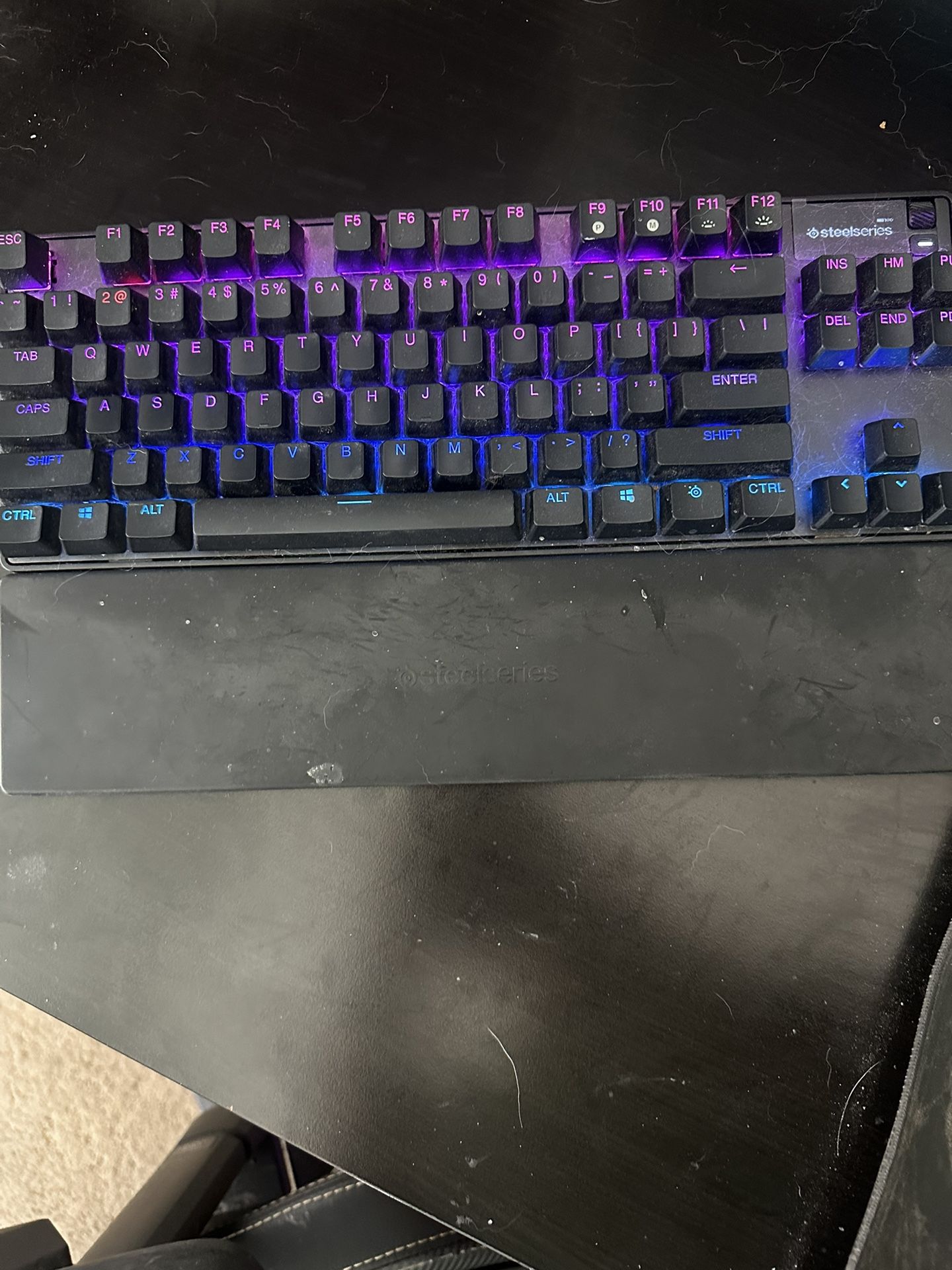SteelSeries Apex Pro TKL Wireless – Adjustable OmniPoint Switches, RGB, Excellent Condition 🔥