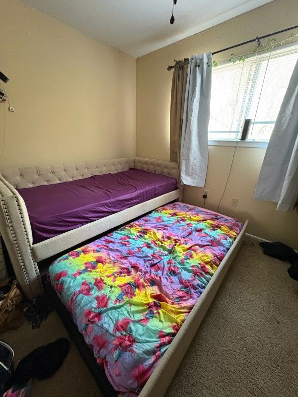 Twin Size Day Bed