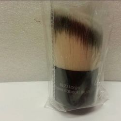 Bella Terra Cosmetics Kabuki Brushes 2 pcs