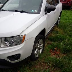 2012 Jeep Compass.   $3000