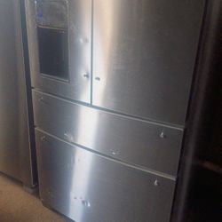 Whirlpool Frost Free Refrigerator