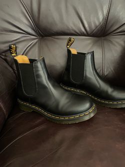 Boots size 8