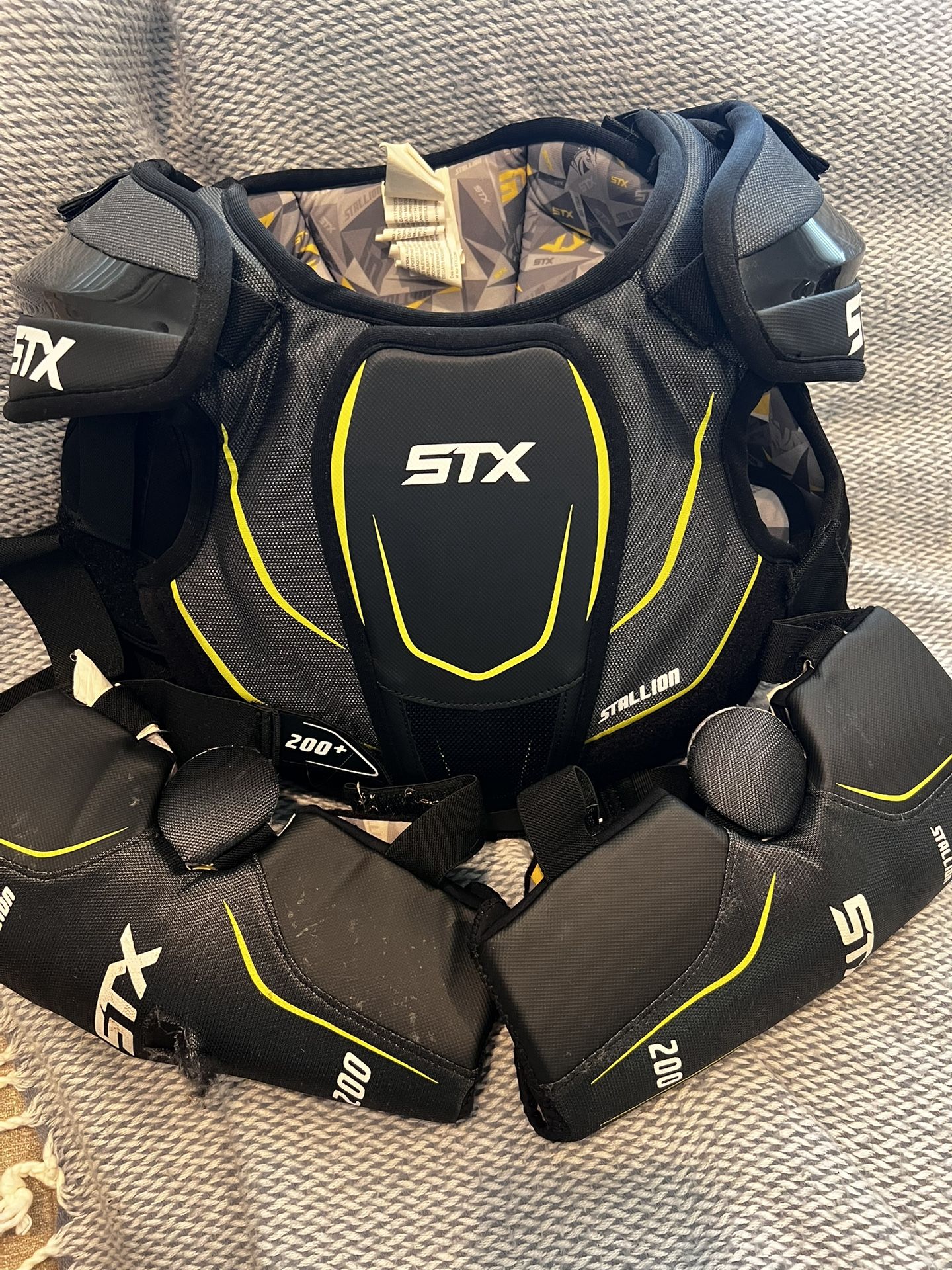 STX Youth Large Lacrosse Pads And Backpack