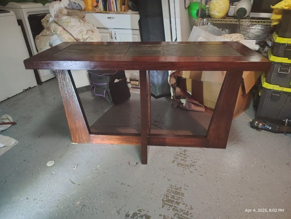 Photos Table