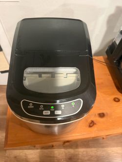 Magic Chef Portable Ice Maker HNIM27ST