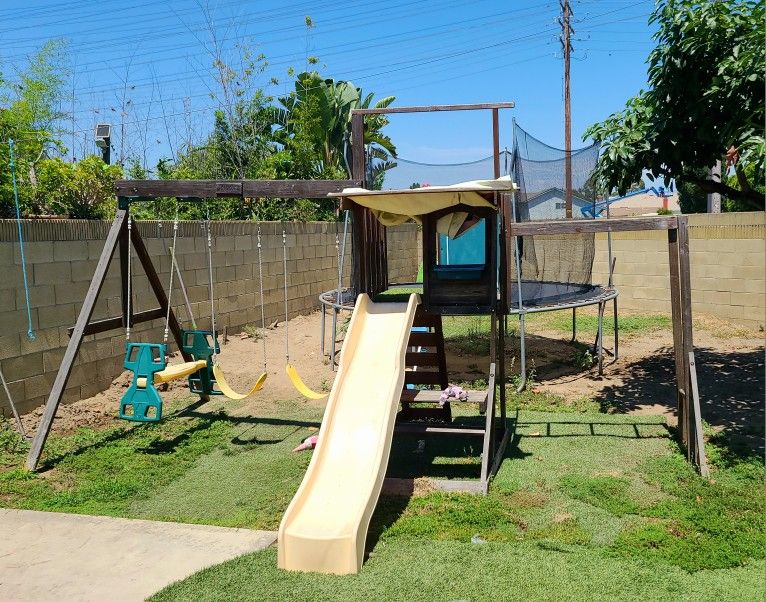 Swing Set 100 ︎In Cerritos off Bloomfield & Del Amo ︎MOVING︎MUST GO 8
