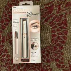 Flawless Eyebrows  -shape And Trim