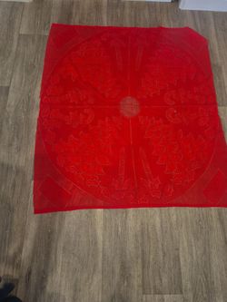 Lace Christmas tree skirt