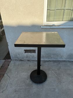 Delivery Available /  9 Restaurant tables
