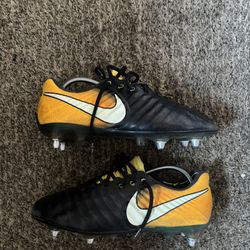 Nike Tiempos Size 8.5 FG