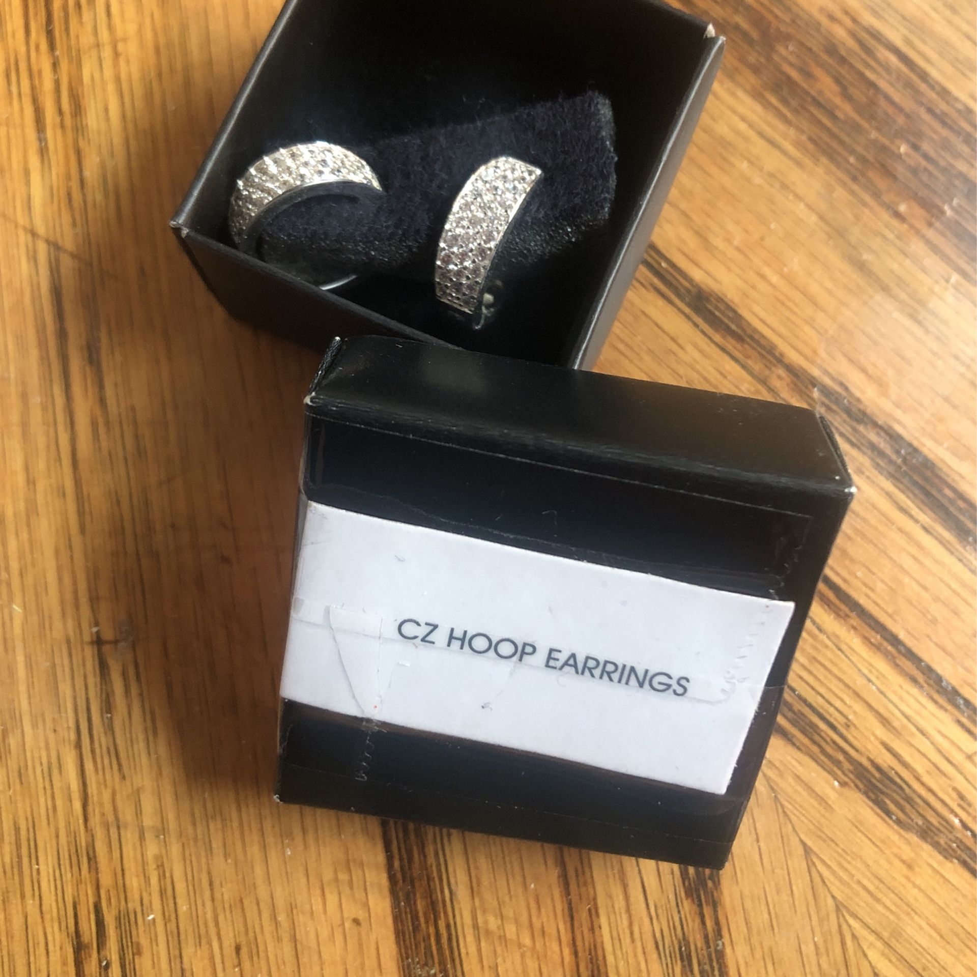 Avon CZ Hoop