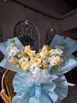 Beautiful Blue Korean Style Bouquet🩵🌼