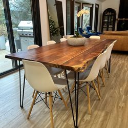 Beautiful Solid Acacia Wood Table and Dining Chairs 