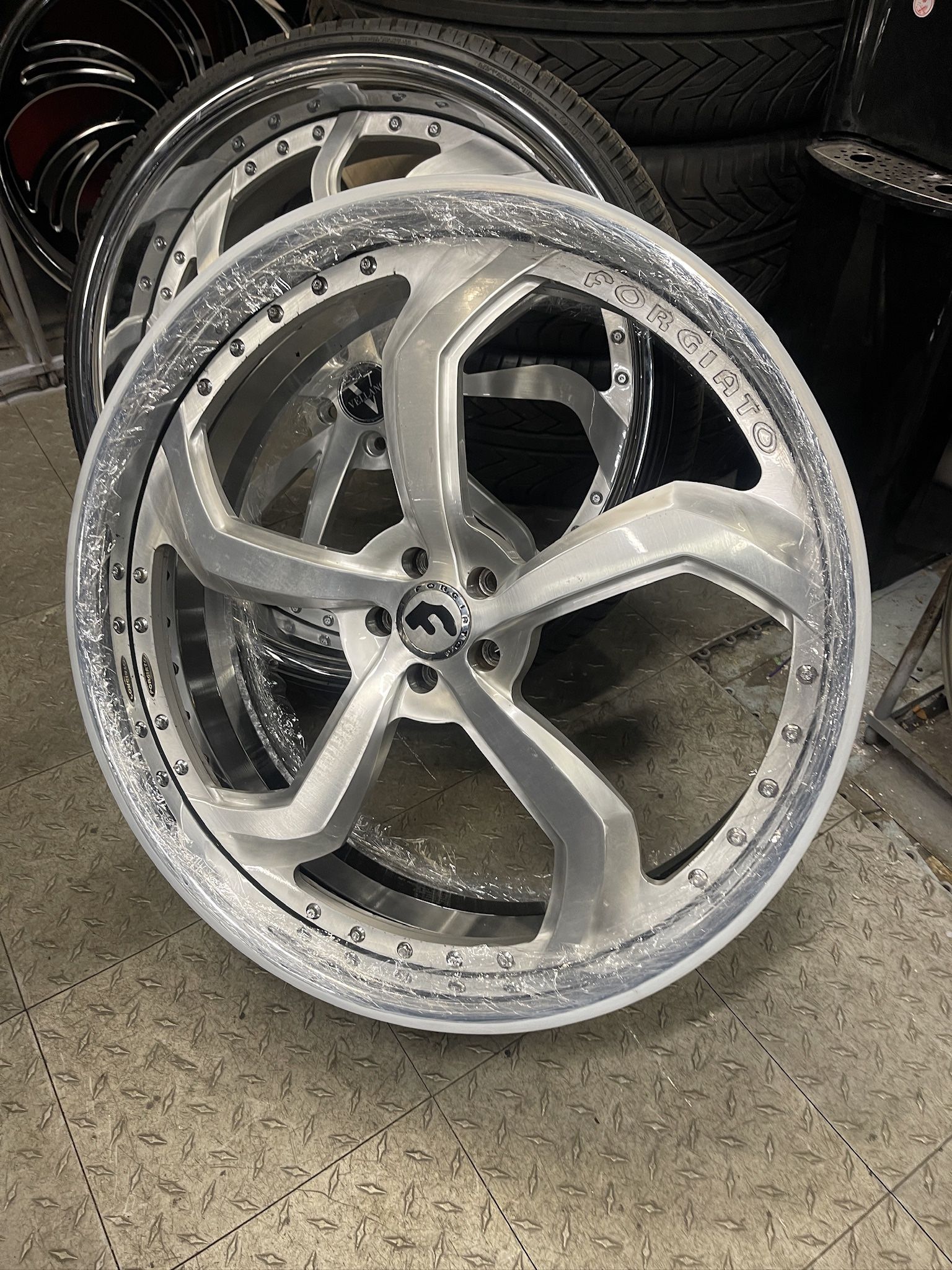 26 Wheels Forgiato Wheels 5X108 Jaguar Range Rover Velar Volvo