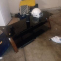 The Smart Wireless Speaker With The TV Stand