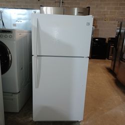Kenmore Refrigerator Top Freezer White 
