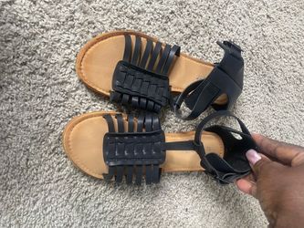 Sandles sz 8