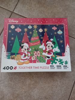 Disney Mickey Minnie Christmas Holiday 400 Piece Together Time Puzzle