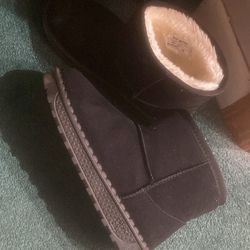 Girls 3.5 Black Boots Worn Once For Pics Only 