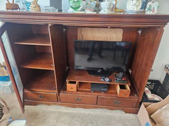 Entertainment cabinet free