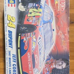 *Brand New* Dupont Motorsports Jeff Gordon 24 2007 Monte Carlo SS Model Car Kit 