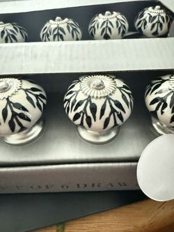 12 Drawer Pulls