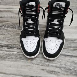 Jordan 1 Black Toe