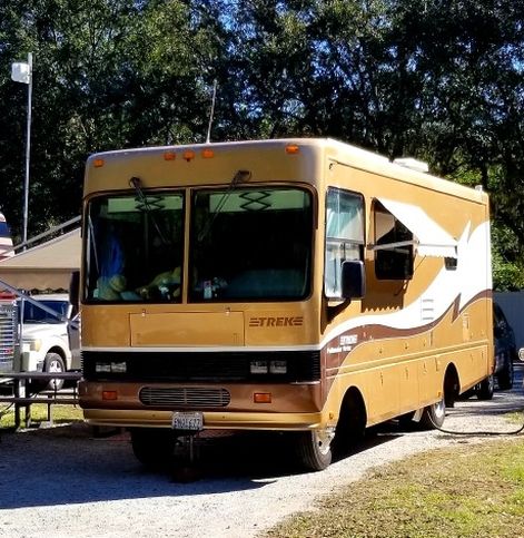 1999 Safari Trek 2430
