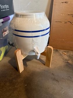 Water Pot / Spout