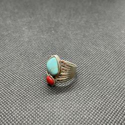 Size 7 … Navaho Sterling, Turquoise And Coral Ring