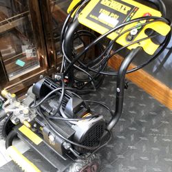 DEWALT 60607 1500 PSI 2 GPM Electric Pressure Washer - EXCELLENT