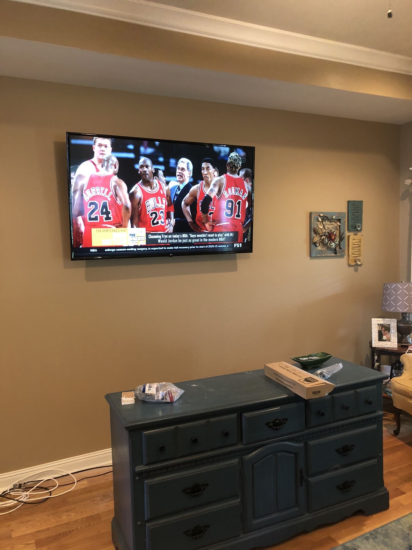 Tv installation mount included