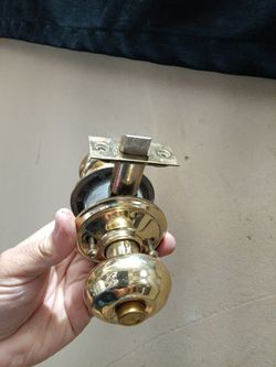 Privacy Bed/Bath Door Knobs. For Interior Doors. 