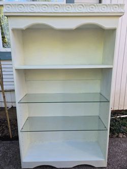Cabinet shelf